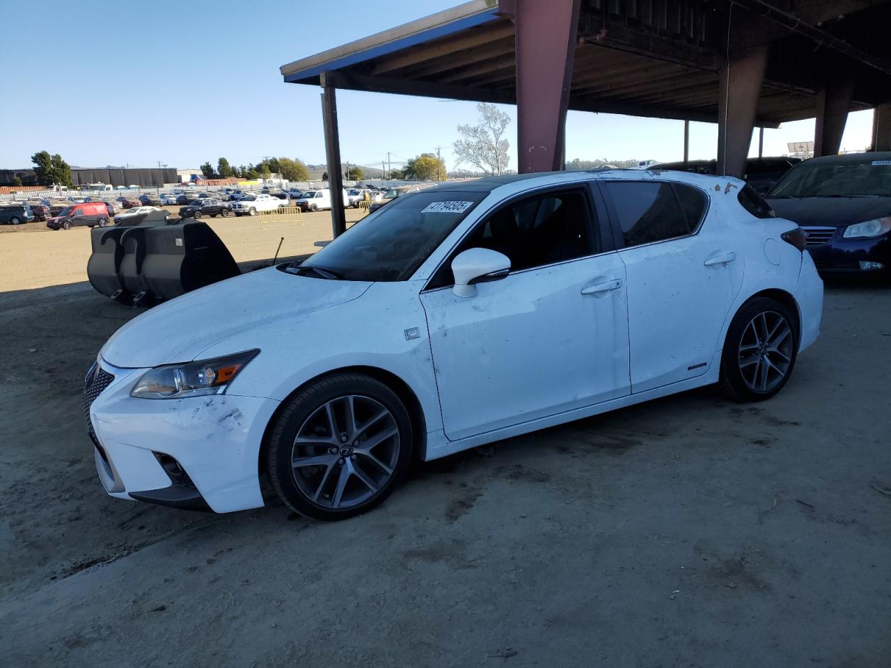 2015 Lexus CT - Image 1