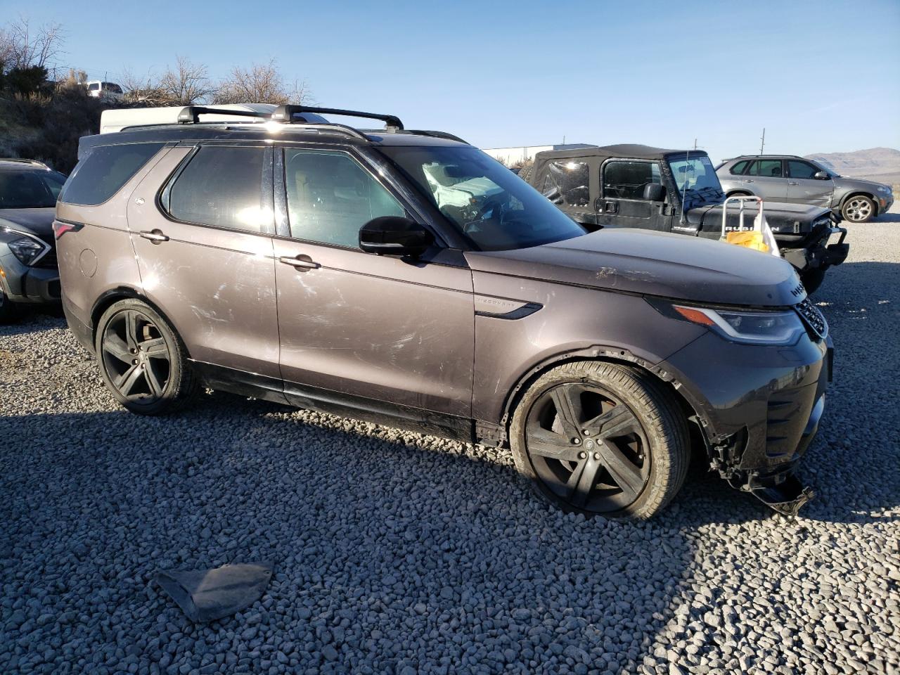 2023 Land Rover Discovery - Image 4