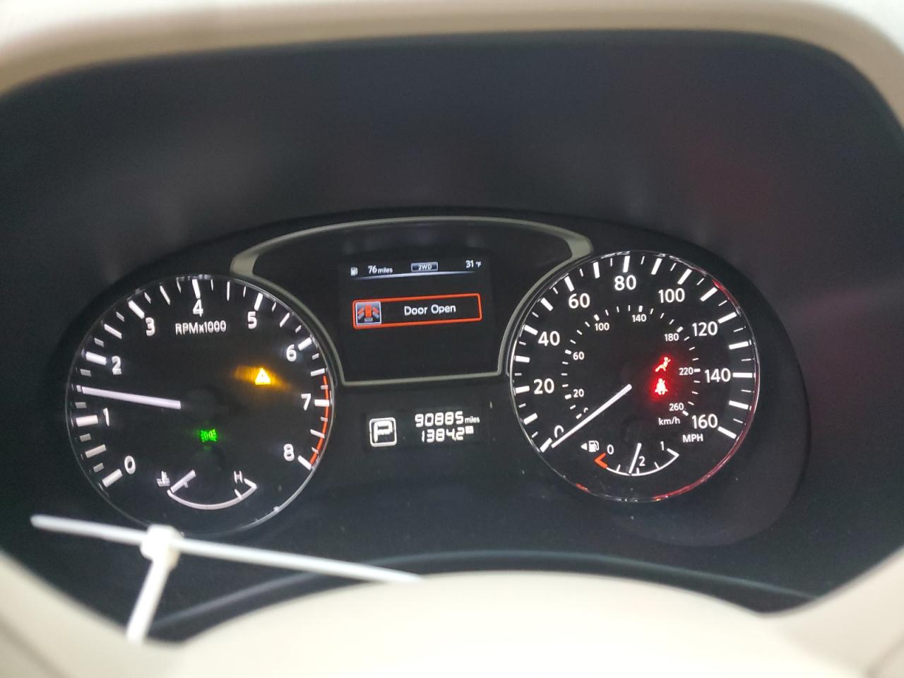 2014 Nissan Pathfinder - Image 9