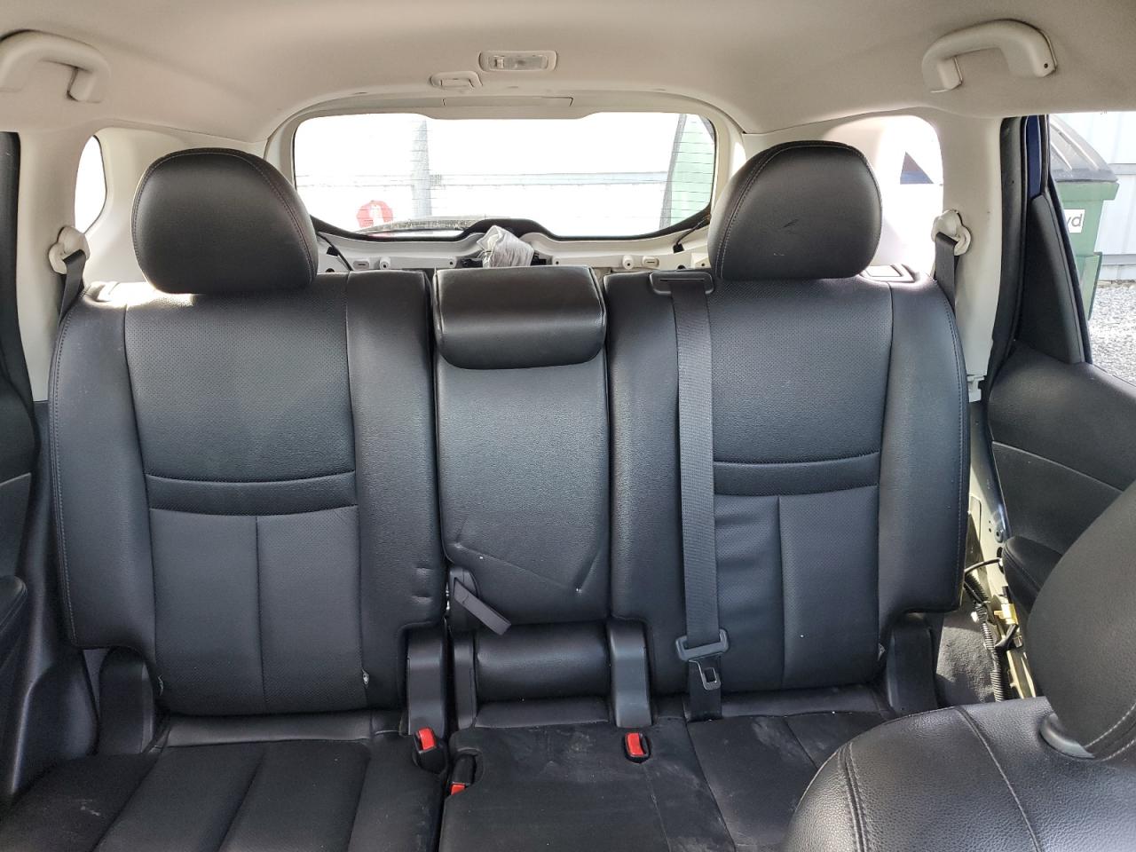 2018 Nissan Rogue - Image 10