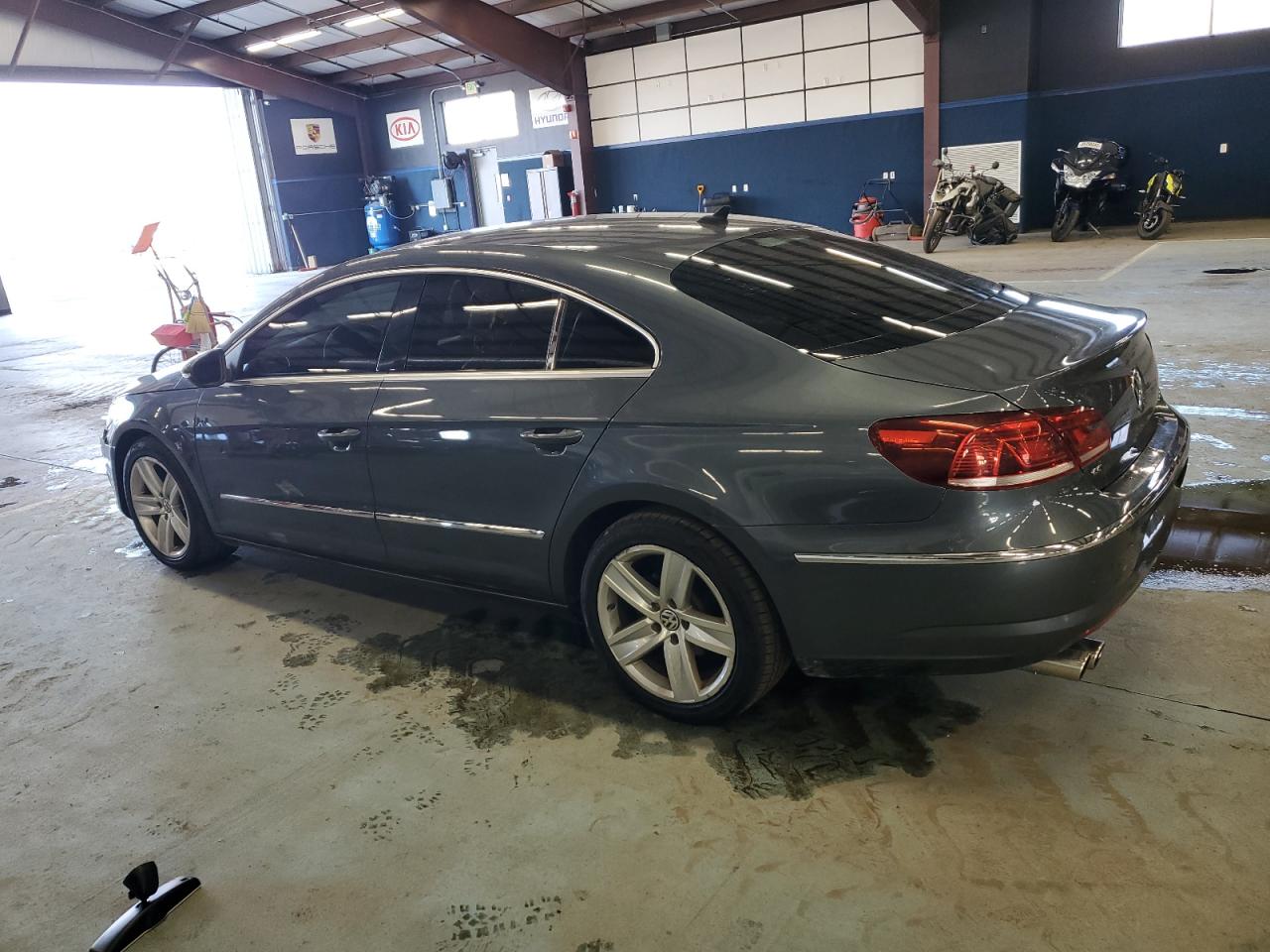 2015 Volkswagen Passat CC - Image 2