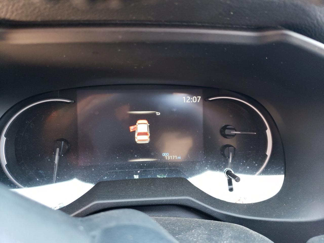 2024 Toyota RAV 4 - Image 9