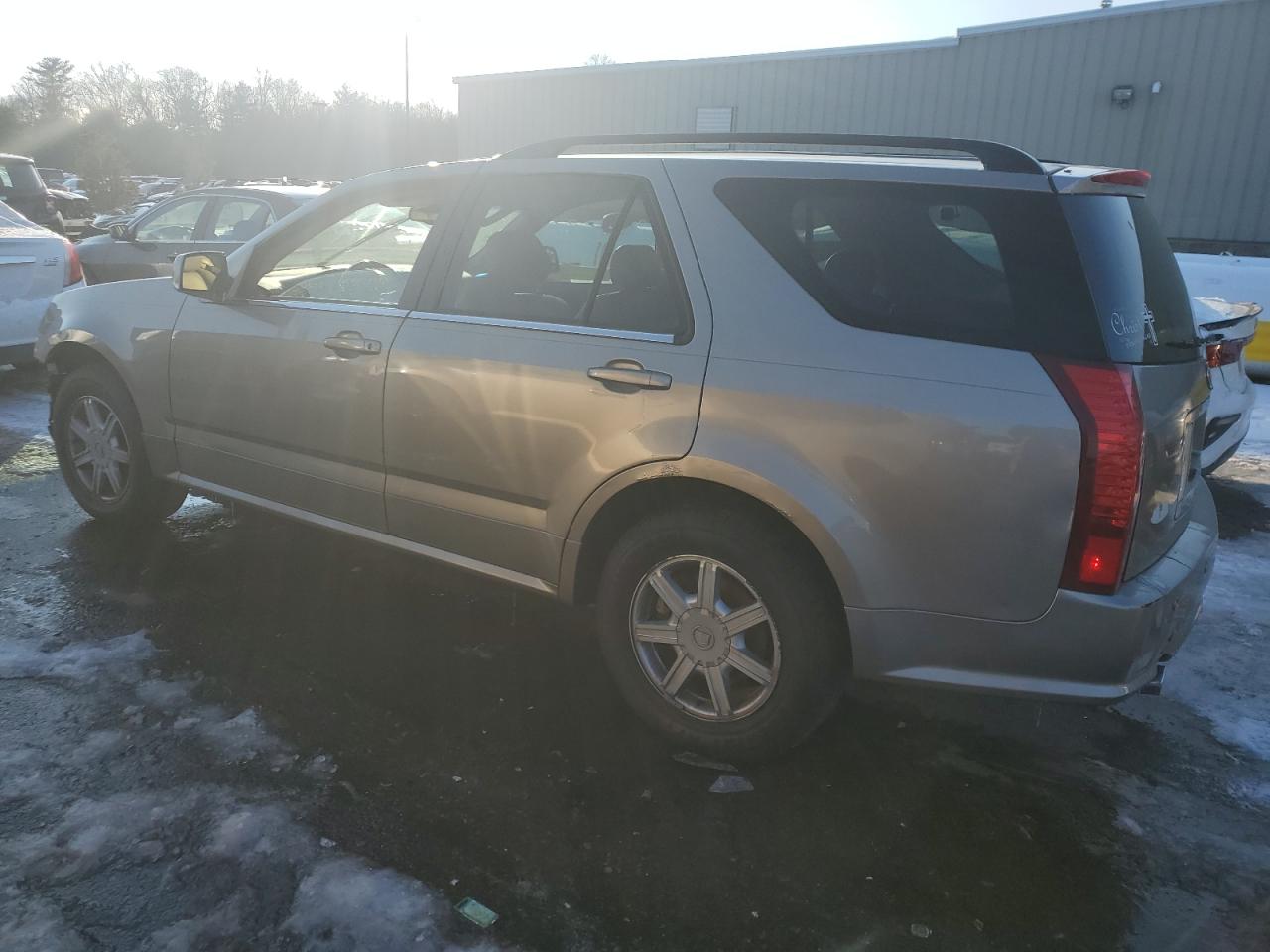 2004 Cadillac SRX - Image 2