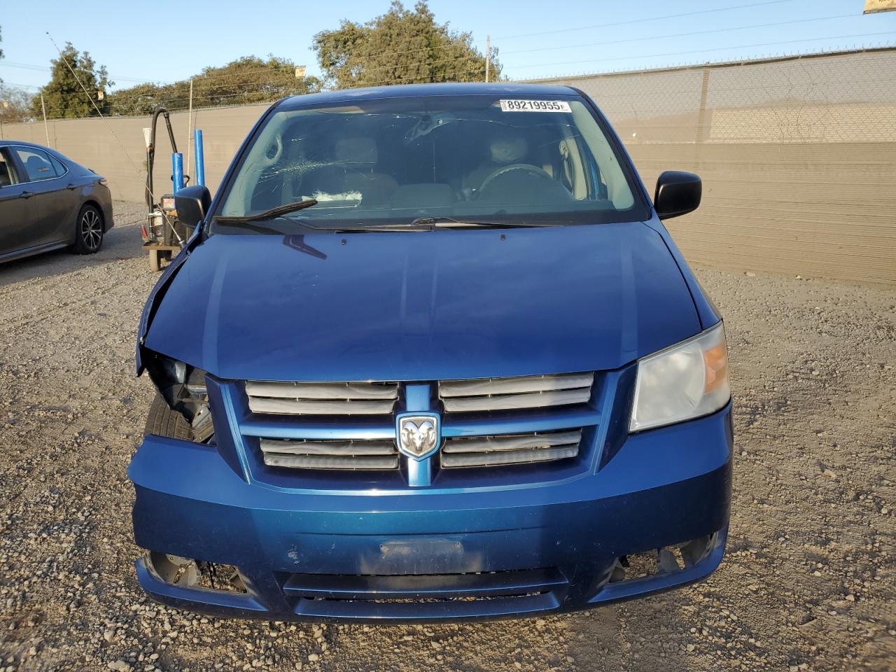 2010 Dodge Caravan - Image 5