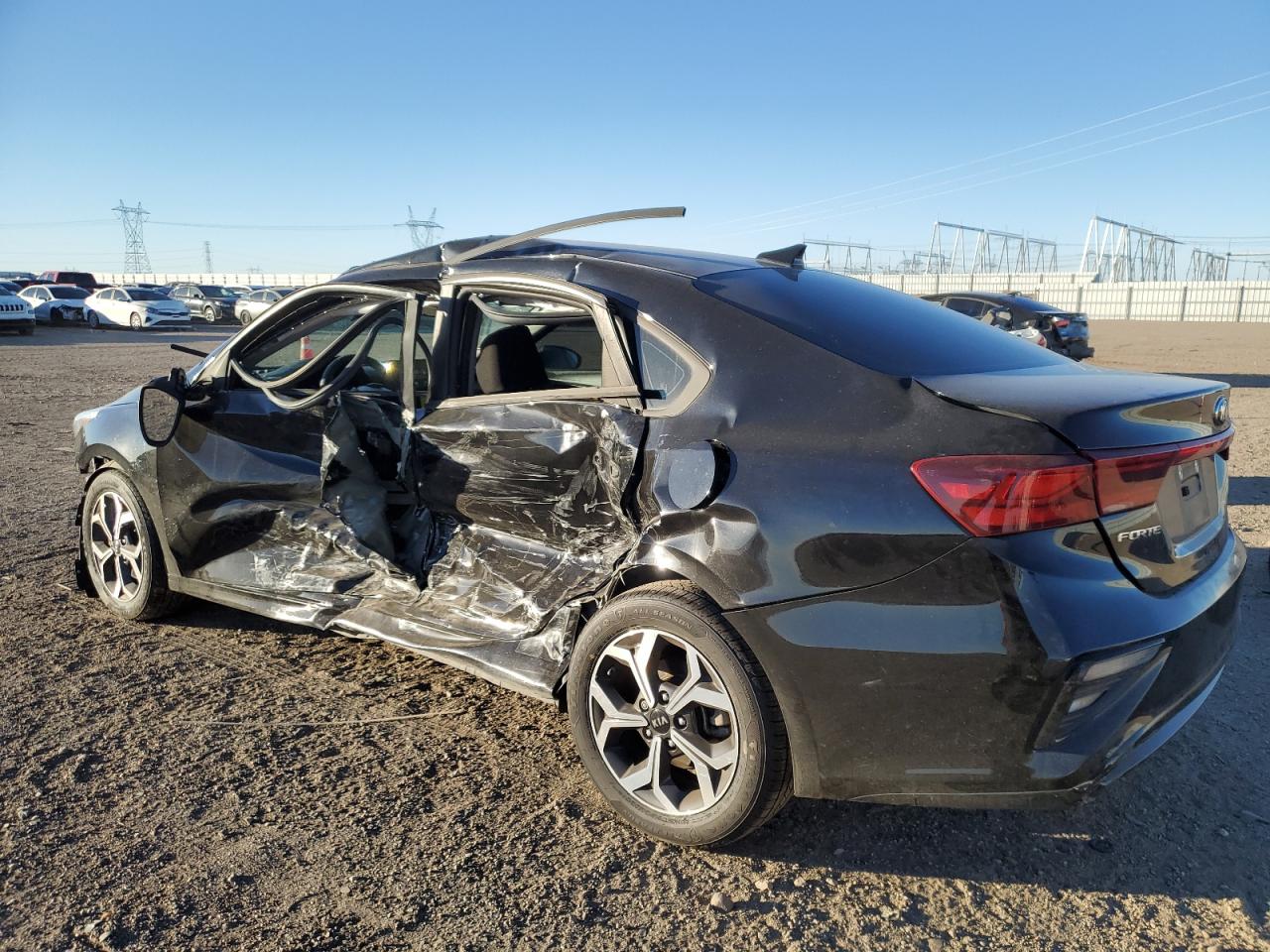 2021 Kia Forte - Image 2
