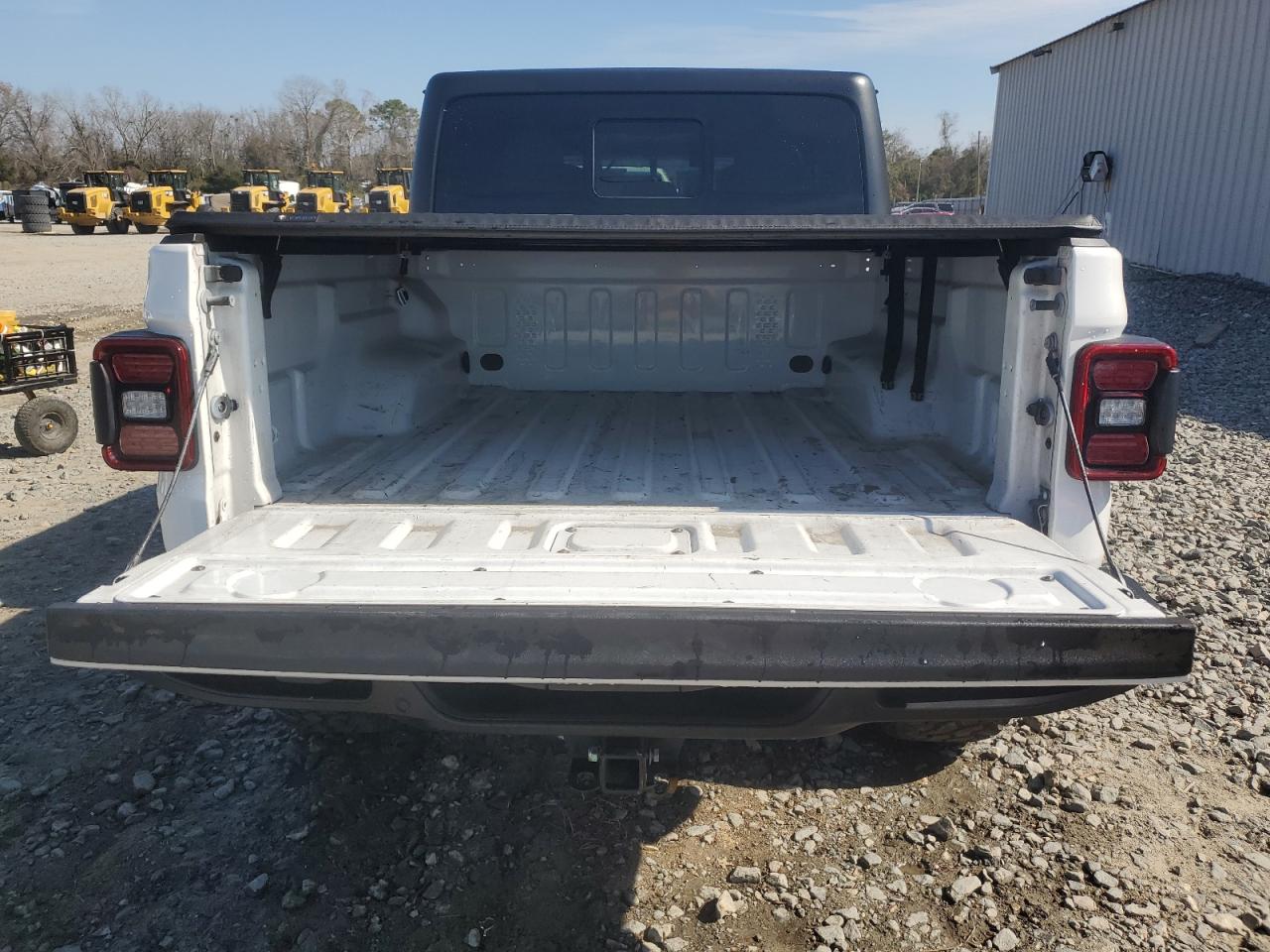 2021 Jeep Gladiator - Image 6