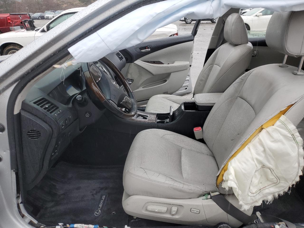 2011 Lexus ES - Image 7