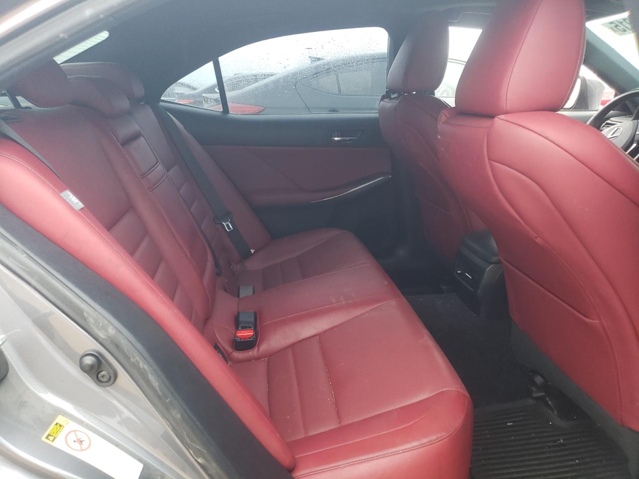 2014 Lexus IS - Image 10