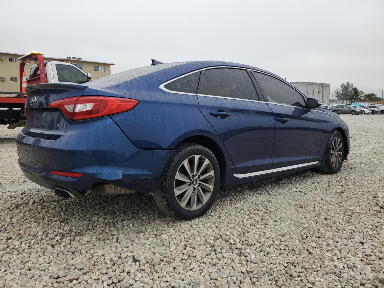 2016 Hyundai Sonata - Image 3