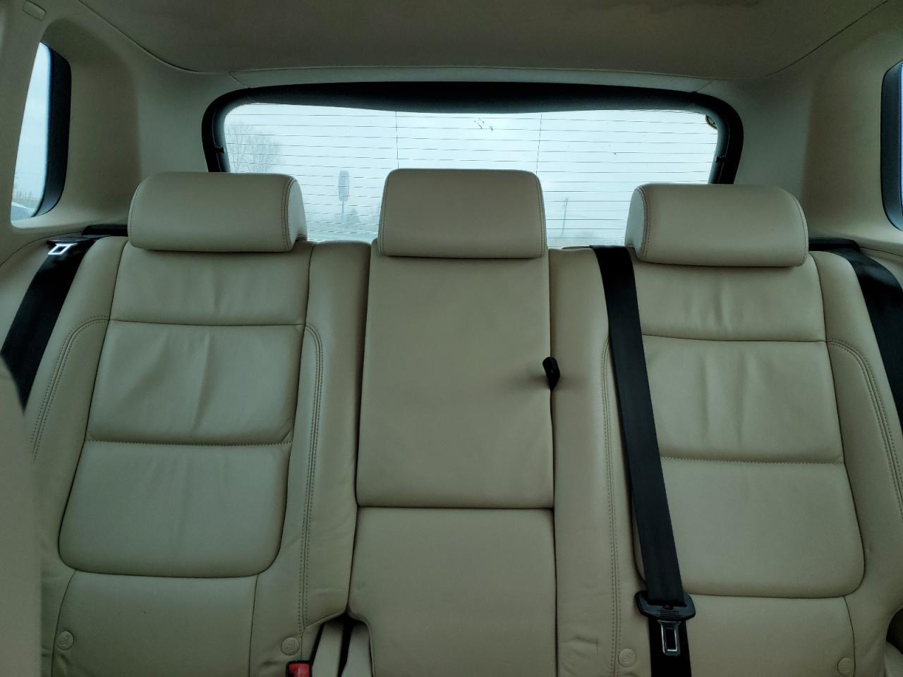 2010 Volkswagen Tiguan - Image 10