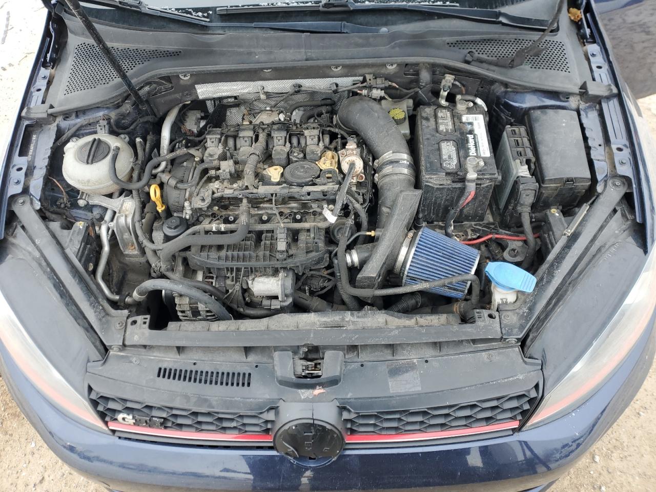 2015 Volkswagen GTI - Image 12