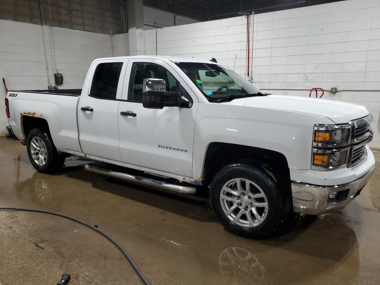 2014 Chevrolet Silverado - Image 4