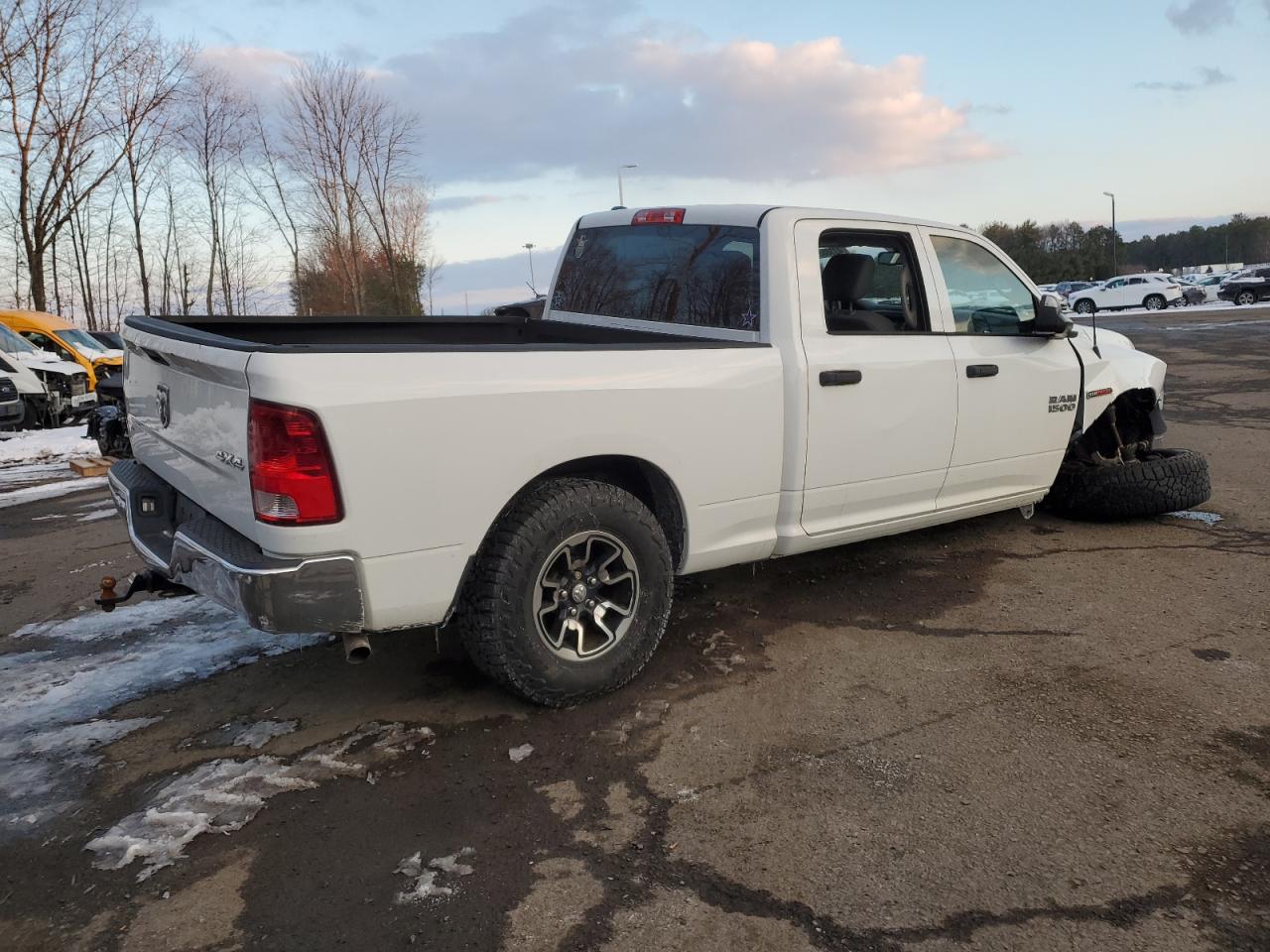 2015 RAM 1500 - Image 3