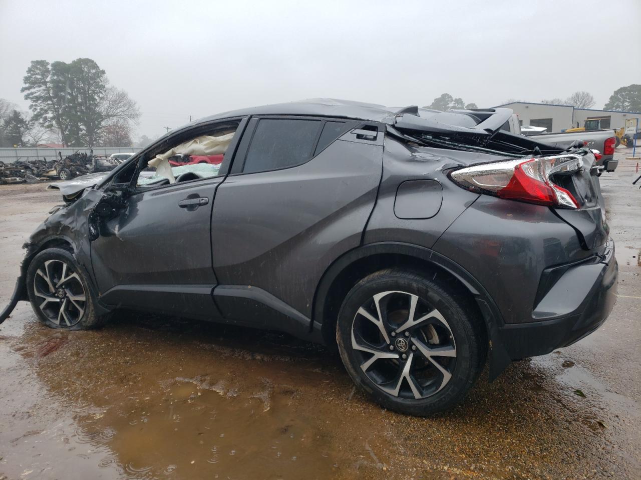 2018 Toyota C-HR - Image 2