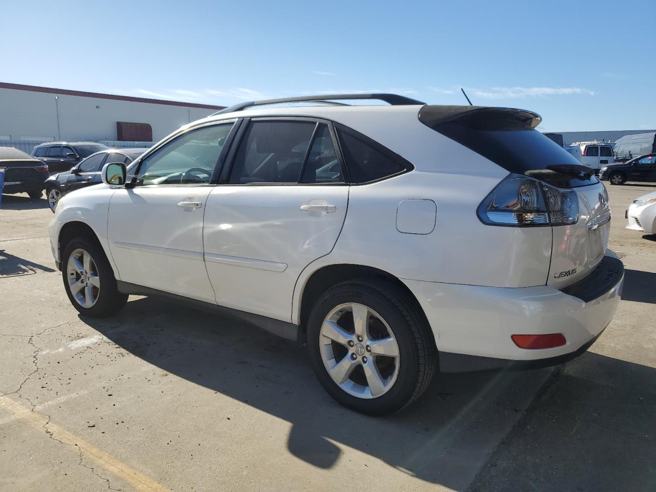 2005 Lexus RX - Image 2