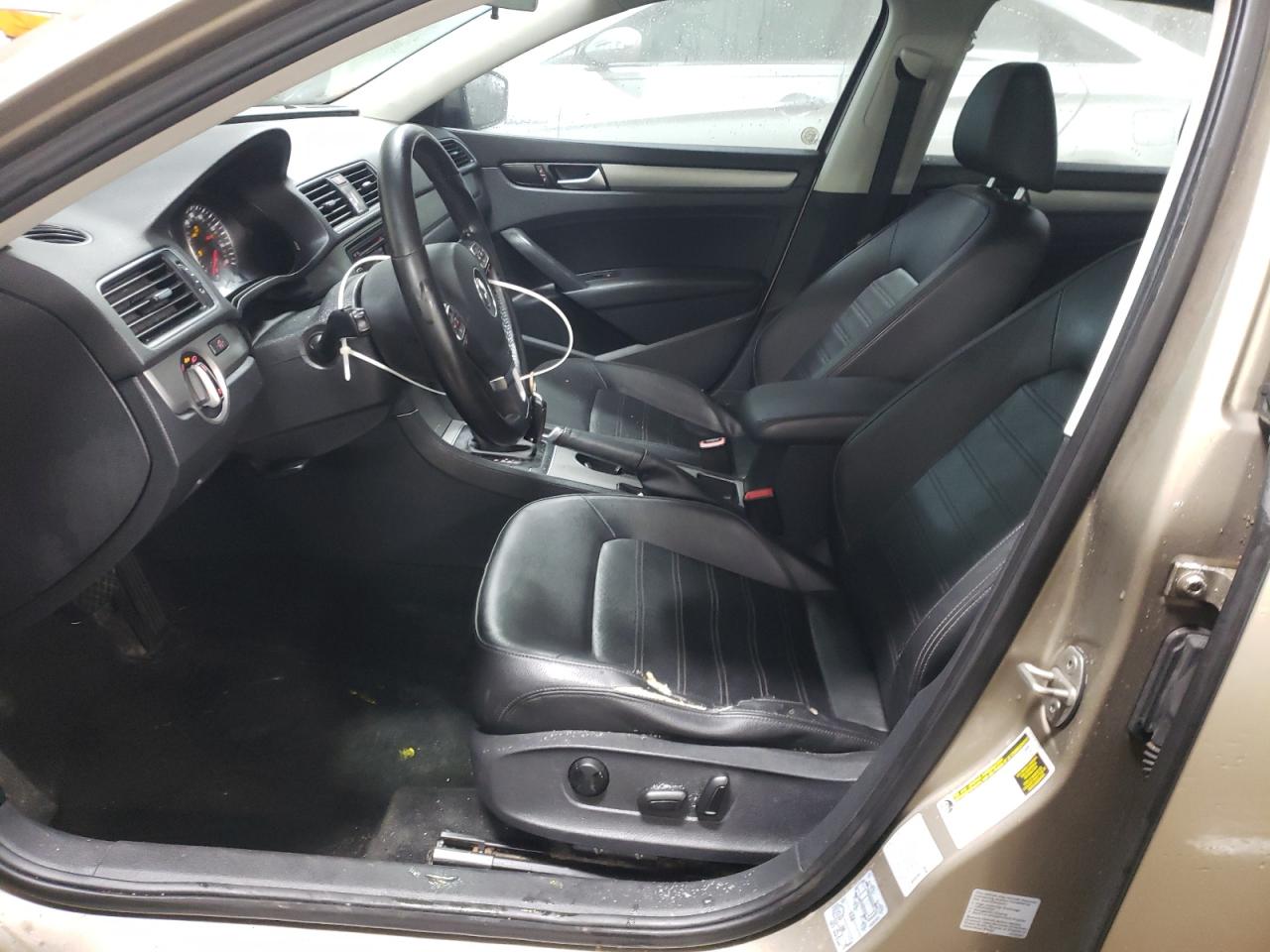 2015 Volkswagen Passat - Image 7