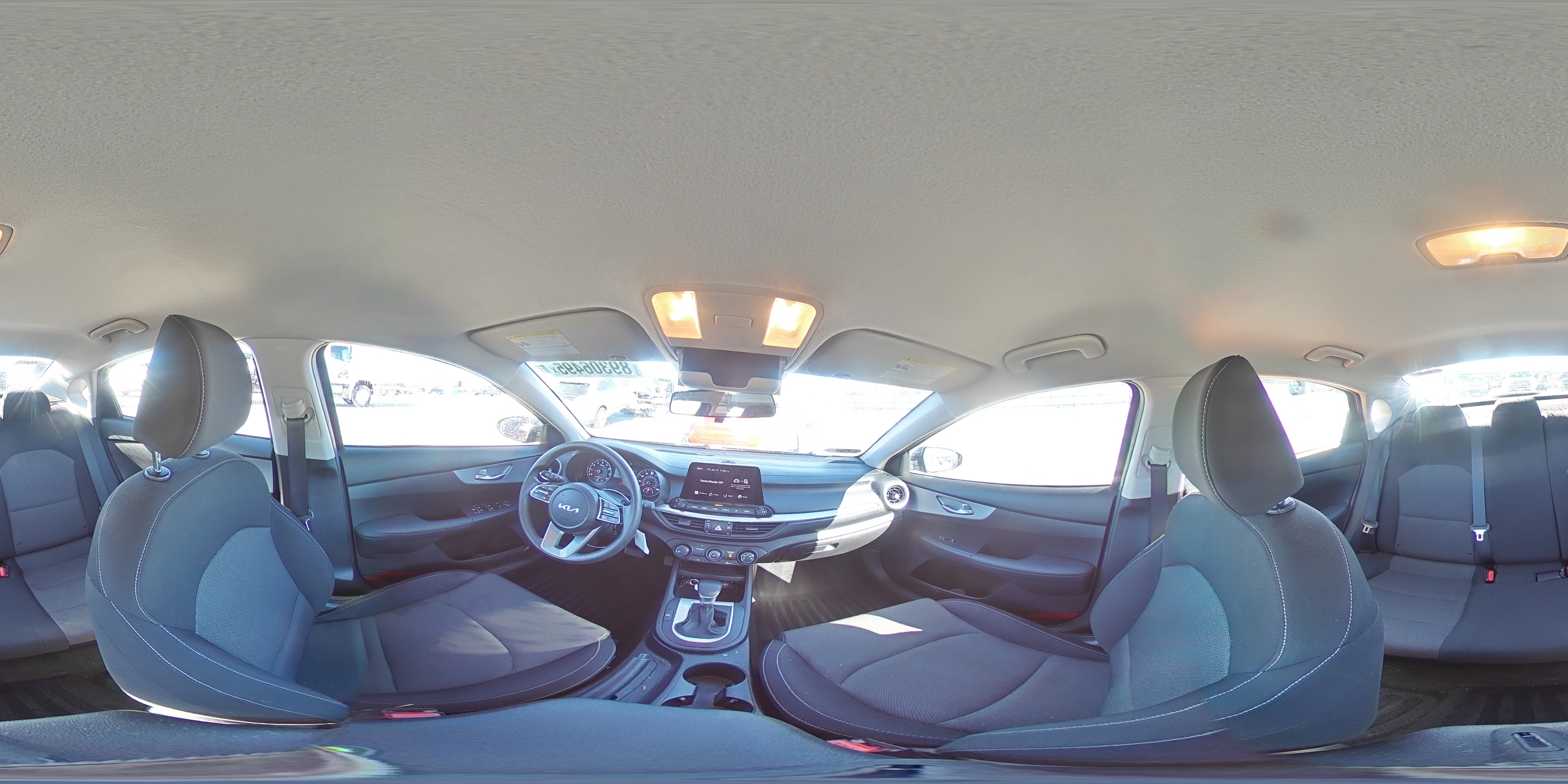 2024 Kia Forte - Image 14