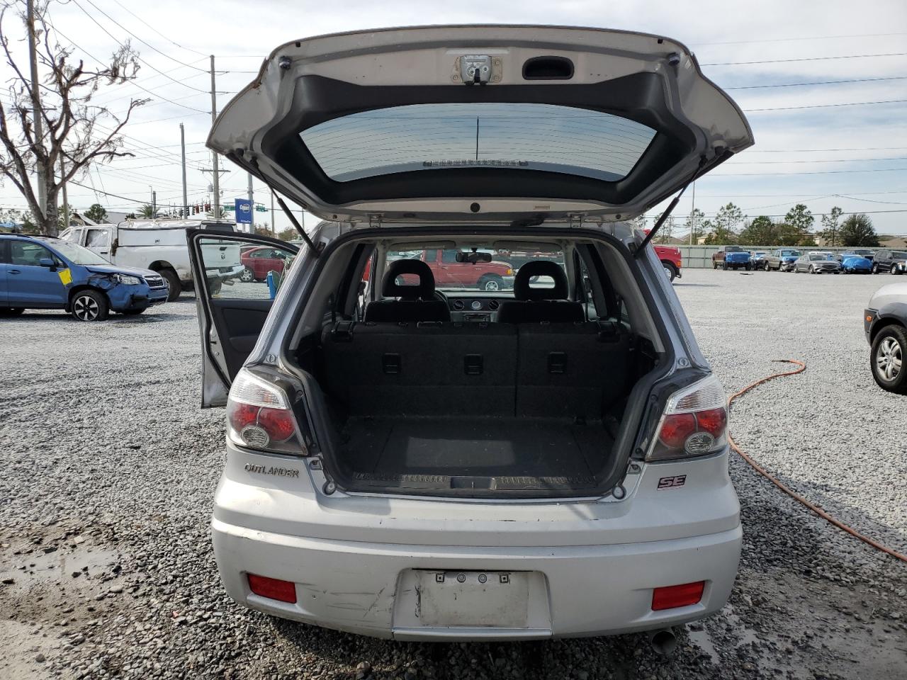2006 Mitsubishi Outlander - Image 6
