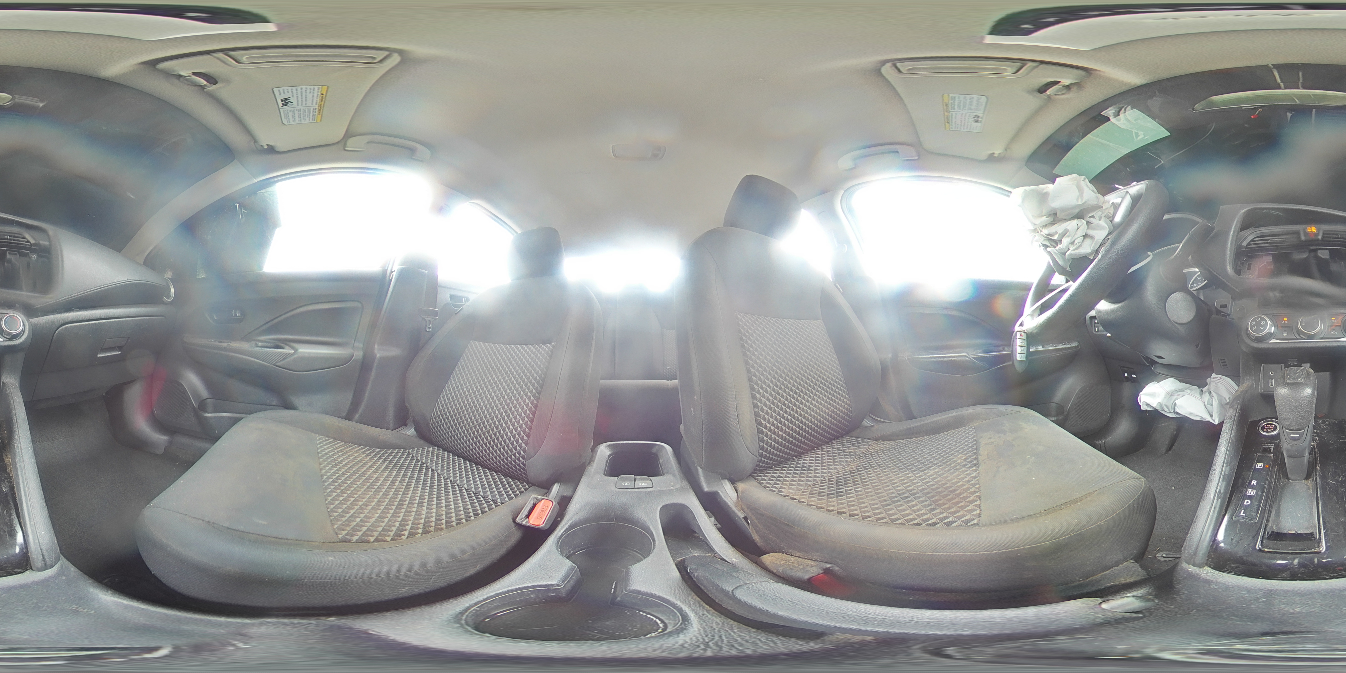2021 Nissan Versa - Image 15