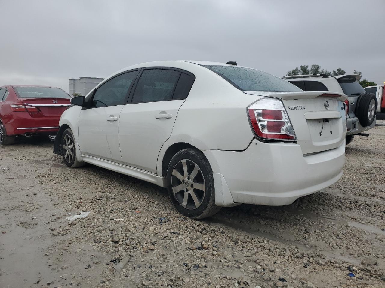 2012 Nissan Sentra - Image 2