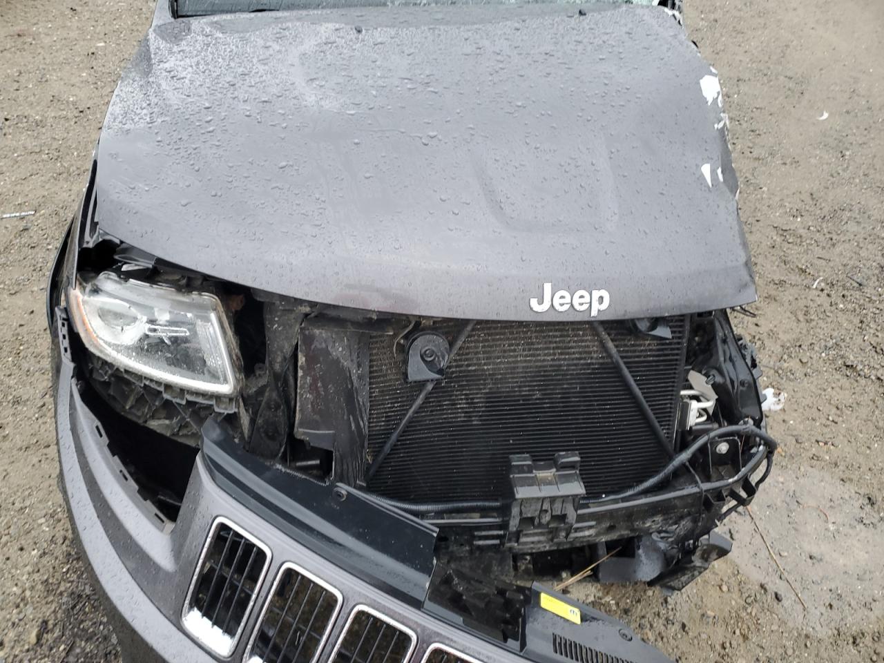 2016 Jeep Grand Cherokee - Image 12