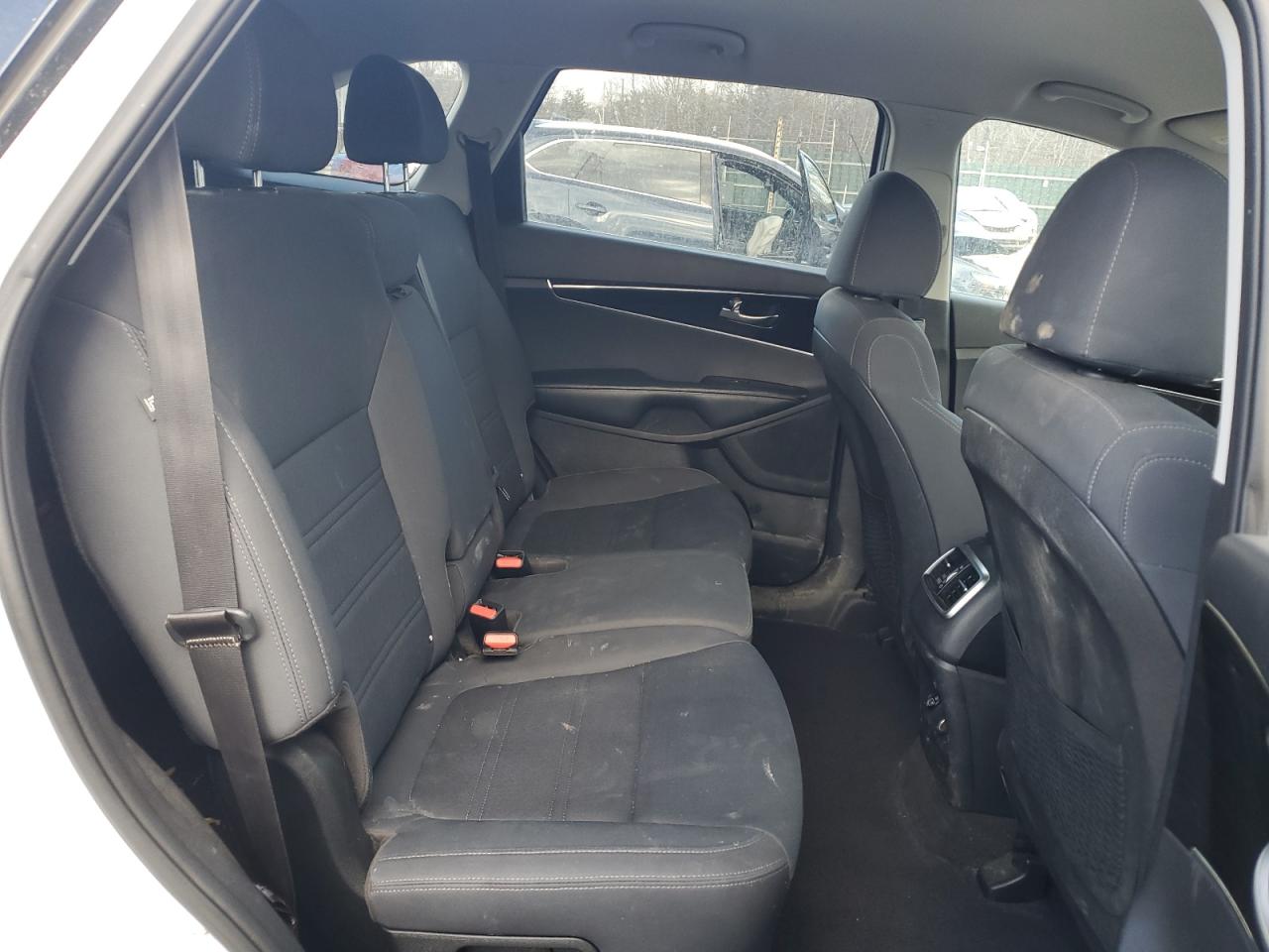 2019 Kia Sorento - Image 11