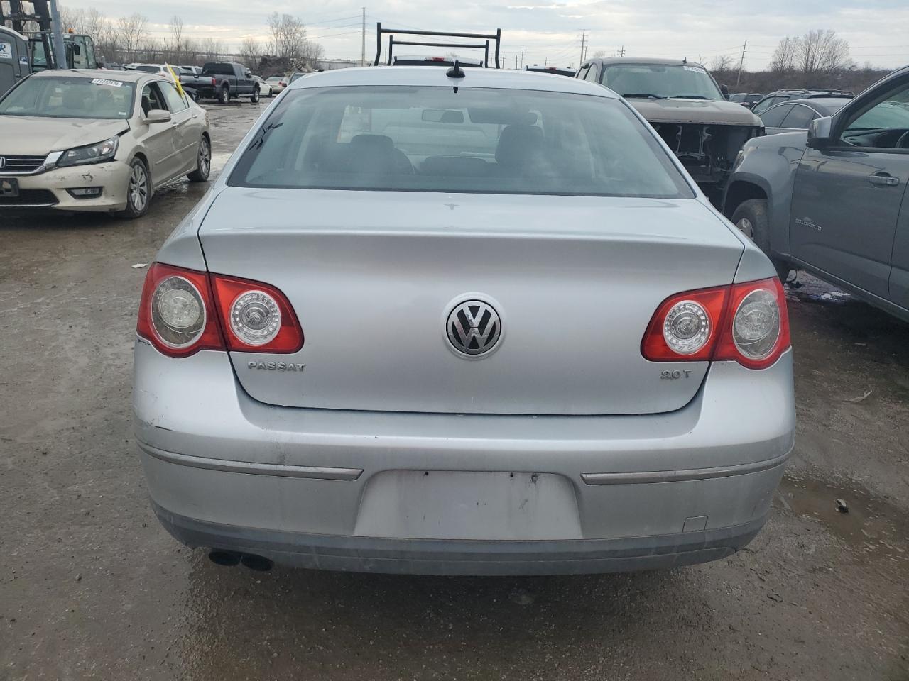 2007 Volkswagen Passat - Image 6