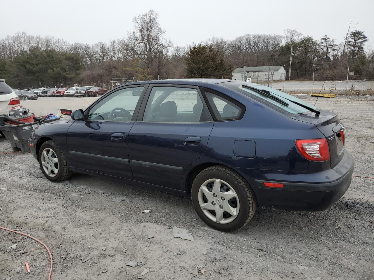 2005 Hyundai Elantra - Image 2