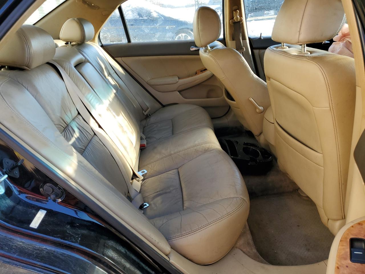 2004 Honda Accord - Image 10