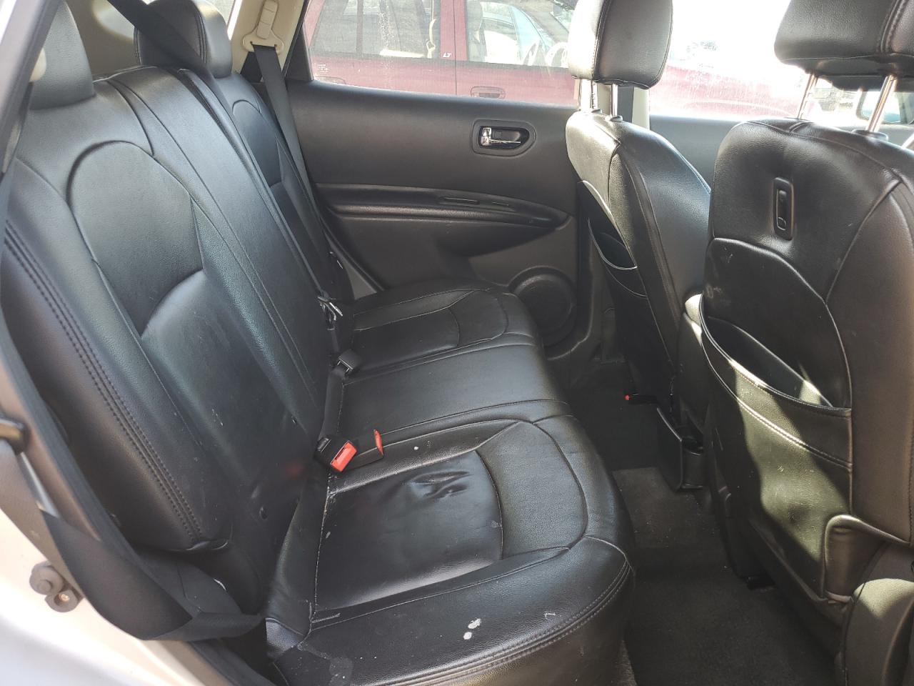 2010 Nissan Rogue - Image 11