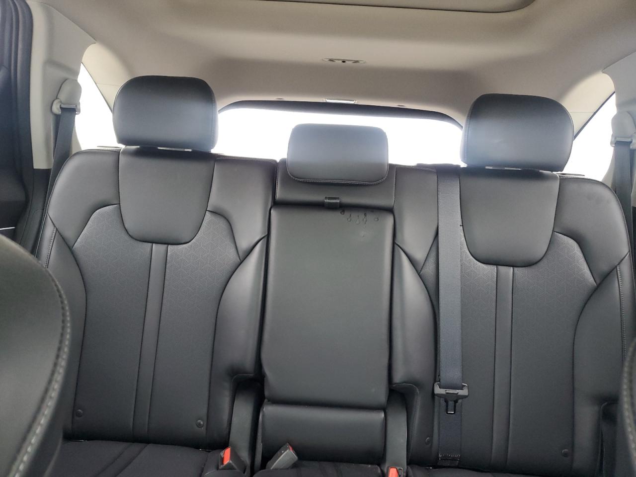 2023 Kia Sorento - Image 10