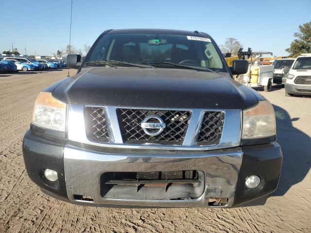  NISSAN TITAN 2014 Czarny