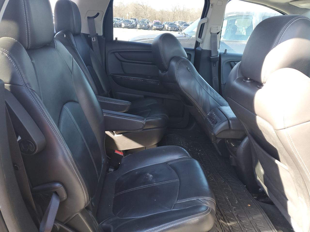2015 GMC Acadia - Image 12
