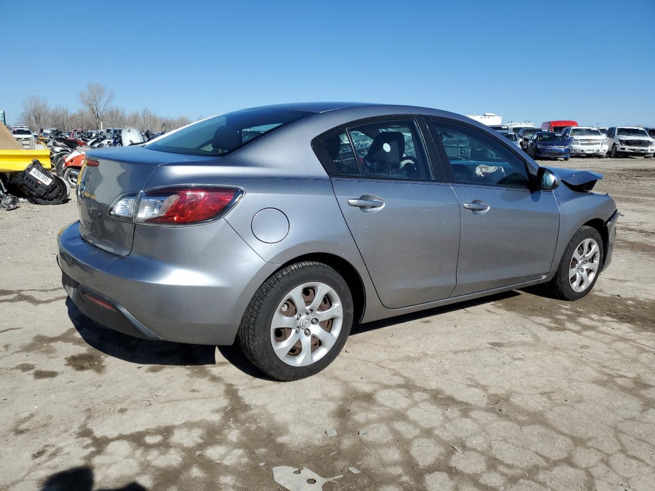 2011 Mazda 3 - Image 3