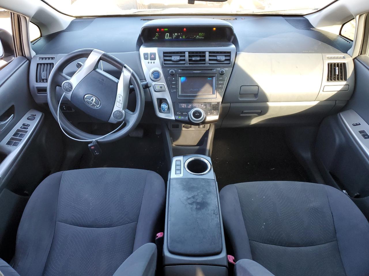 2012 Toyota Prius - Image 8