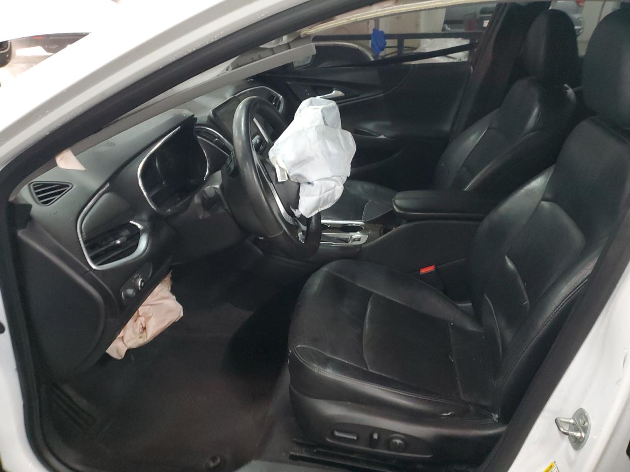 2017 Chevrolet Malibu - Image 7