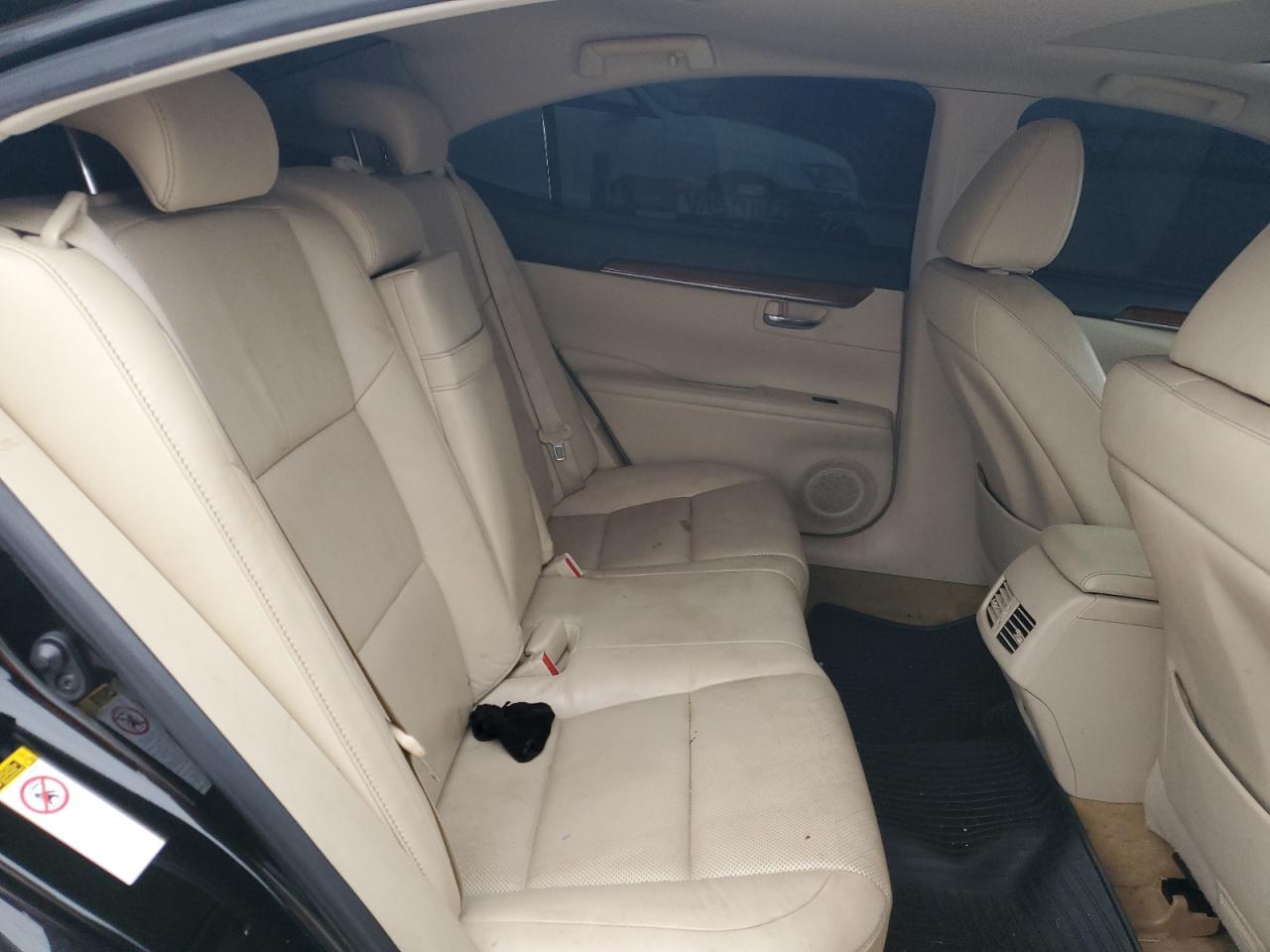 2013 Lexus ES - Image 6