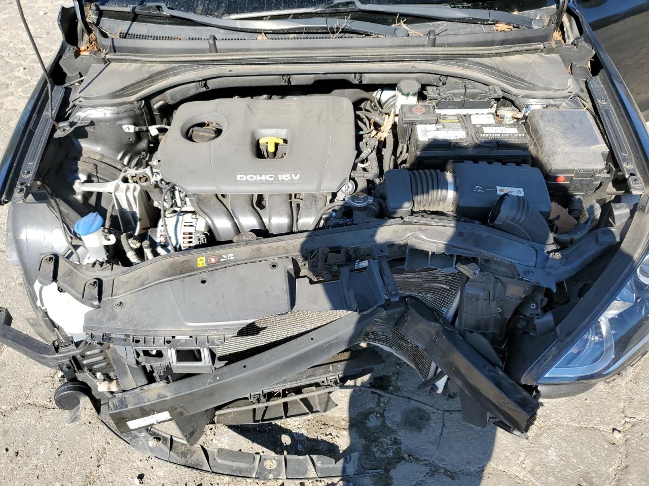 2018 Hyundai Elantra - Image 11