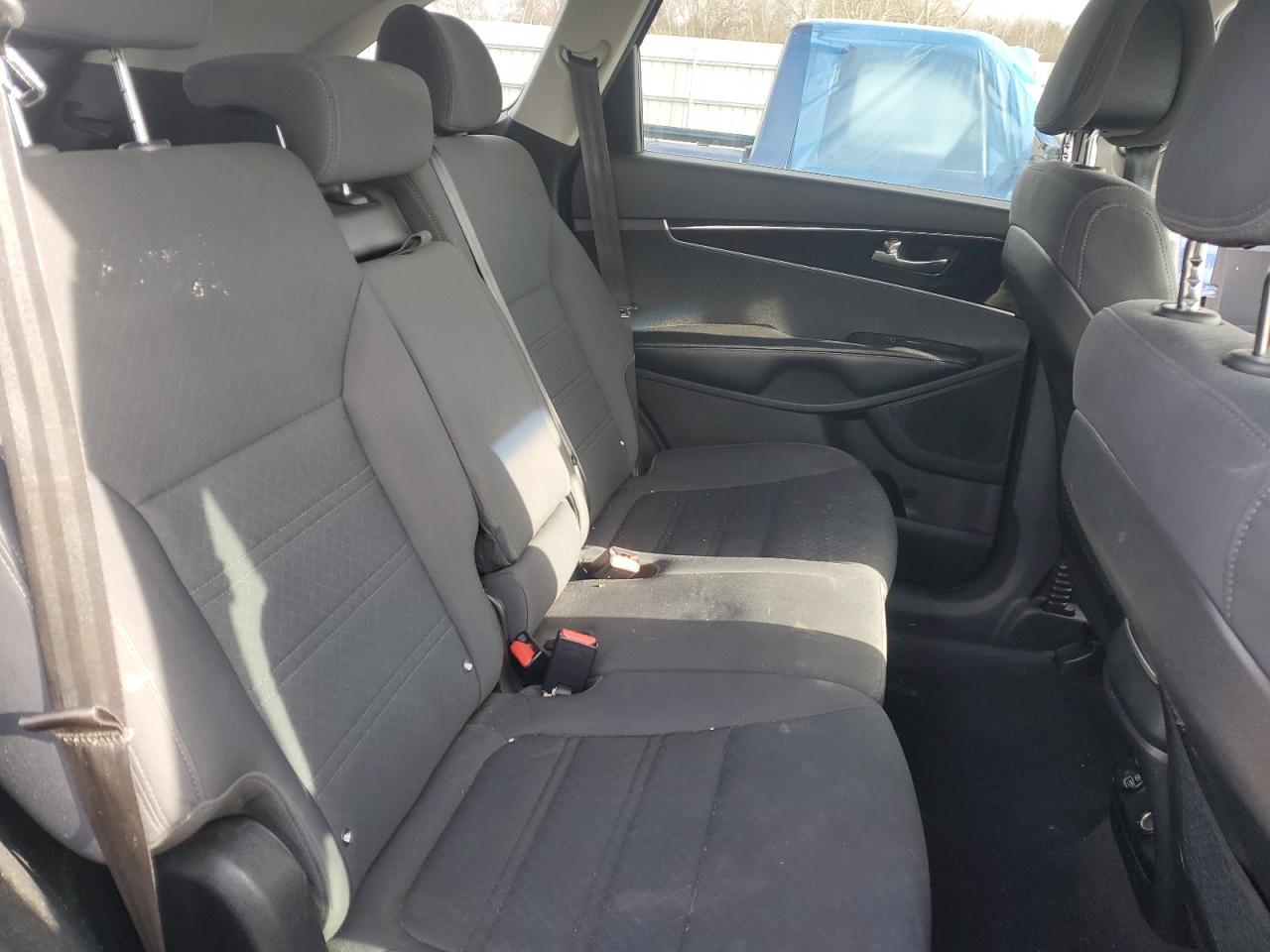 2016 Kia Sorento - Image 12