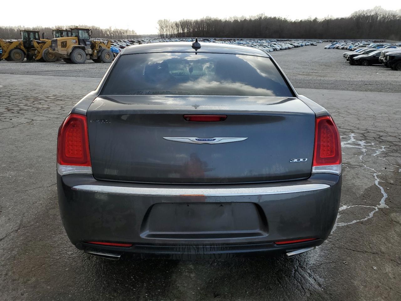 2019 Chrysler 300 Limited VIN: 2C3CCAEG1KH585691 Lot: 89188135