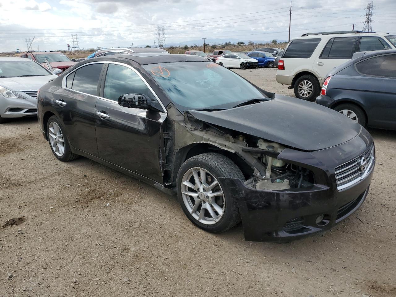 2010 Nissan Maxima - Image 4