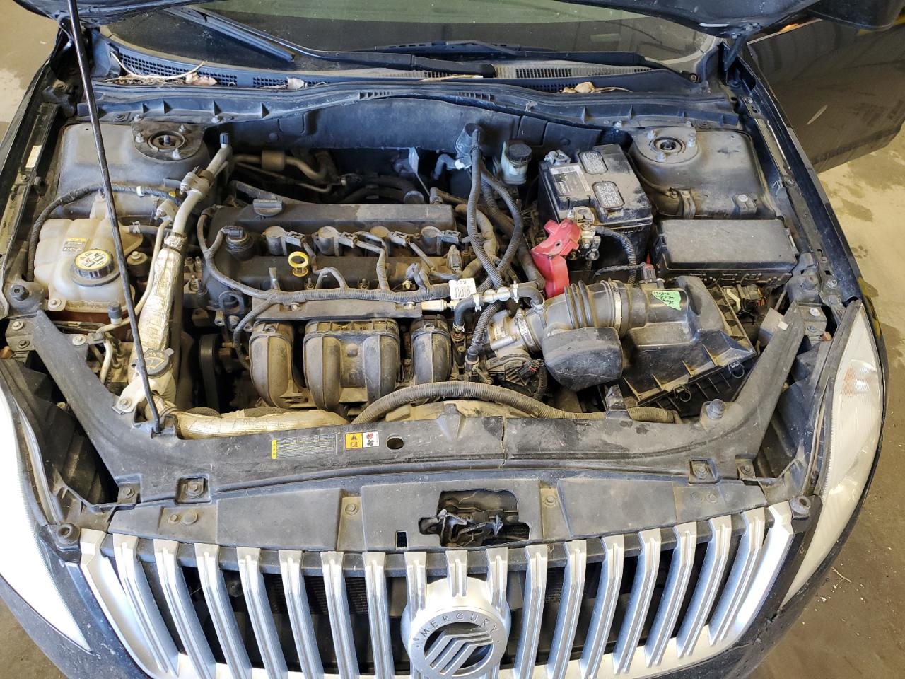 2010 Mercury Milan - Image 11