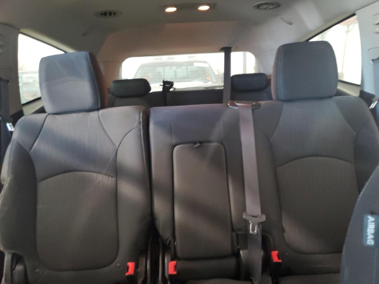 2014 Chevrolet Traverse - Image 10