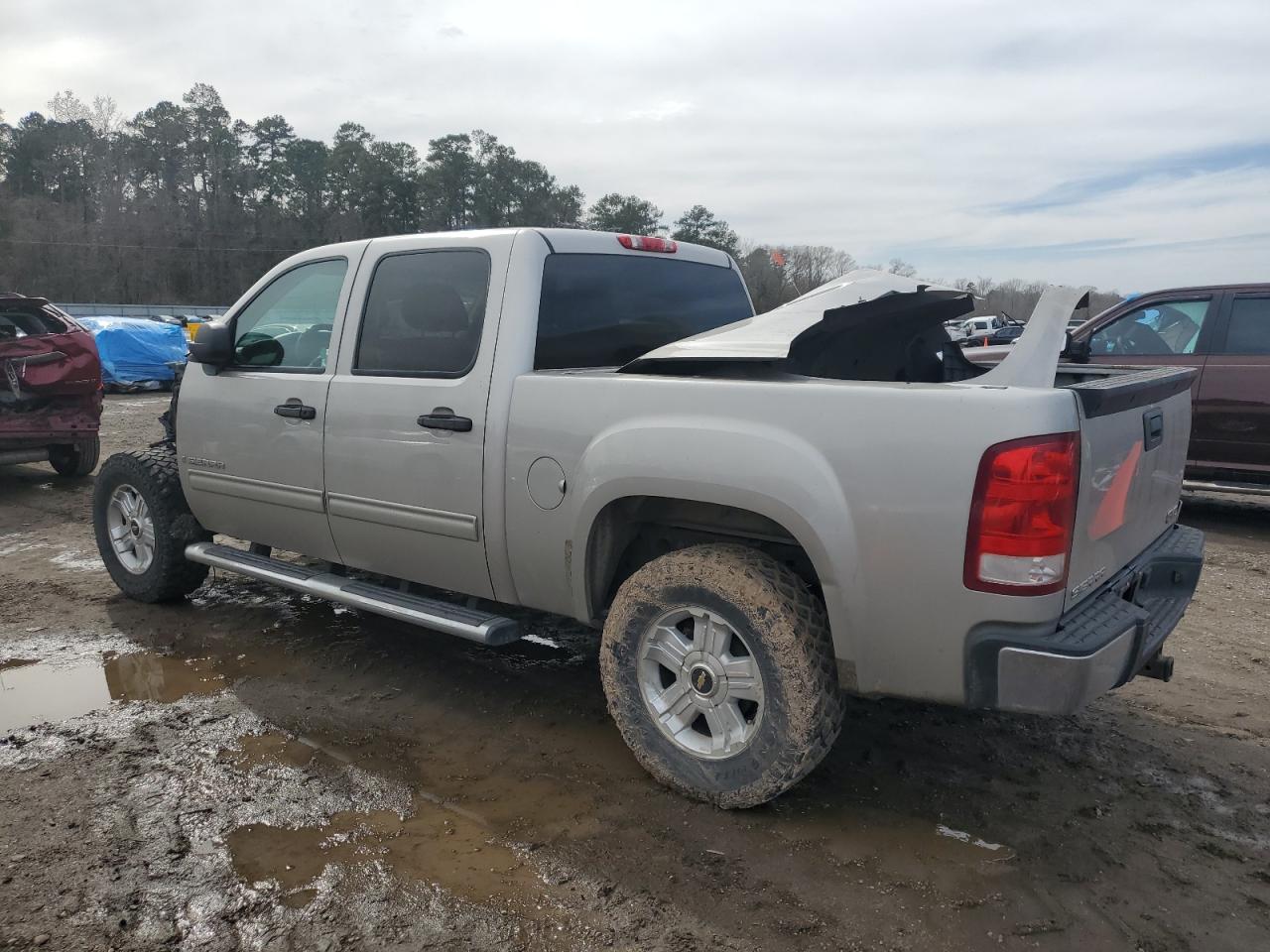 2008 GMC Sierra - Image 2