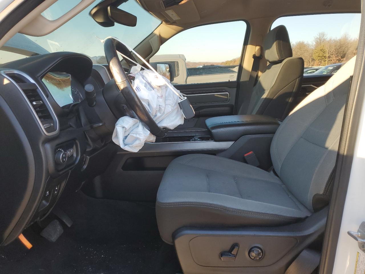 2019 RAM 1500 - Image 7