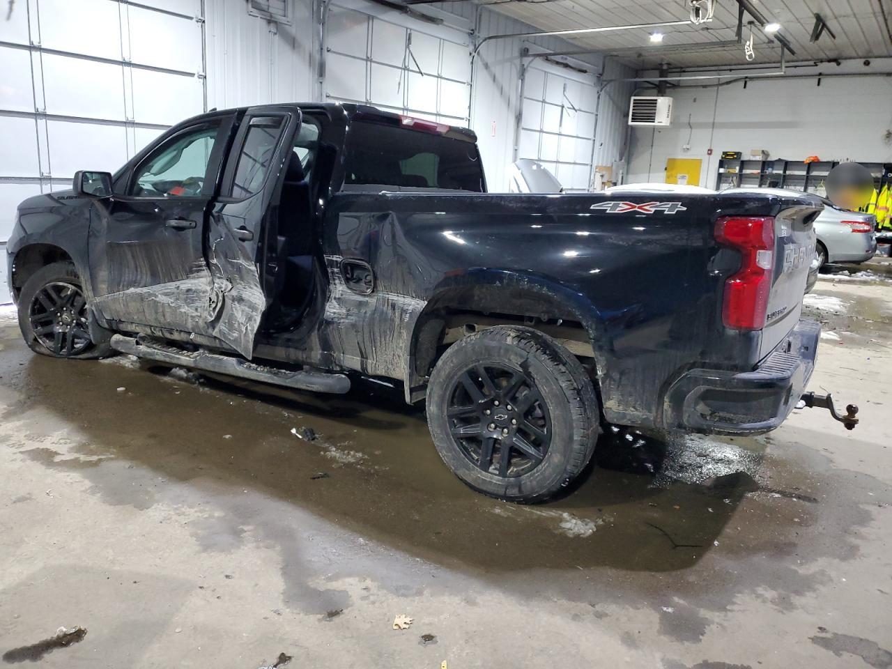 2023 Chevrolet Silverado - Image 2