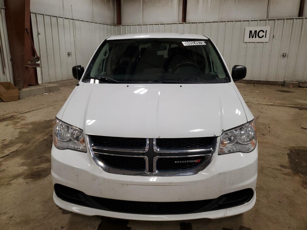 2019 Dodge Caravan - Image 5
