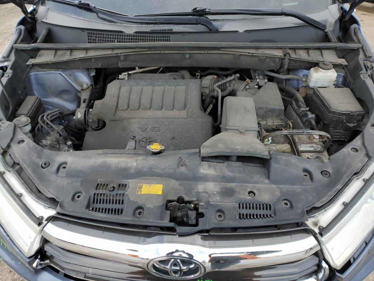 2014 Toyota Highlander - Image 12
