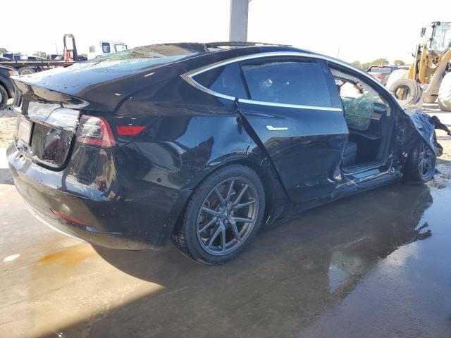  TESLA MODEL 3 2019 Czarny