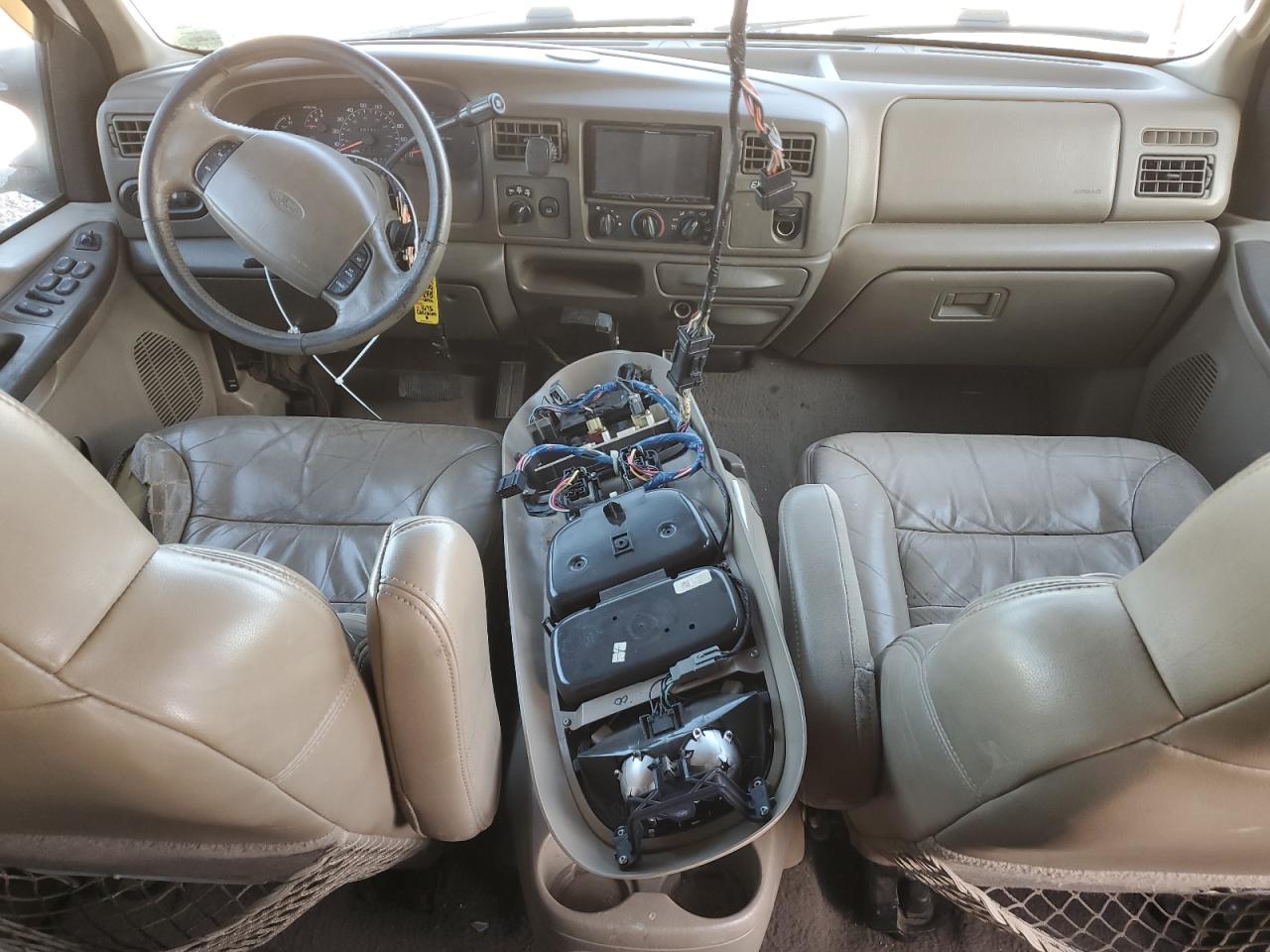 2000 Ford Excursion - Image 8